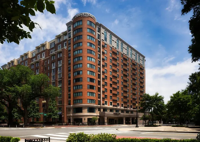 Courtyard By Marriott Washington Capitol Hill/Navy Yard Hotel